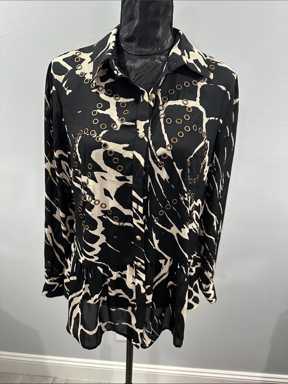 V Cristina Black and Cream Eyelet-Detail Button-Down Shirt